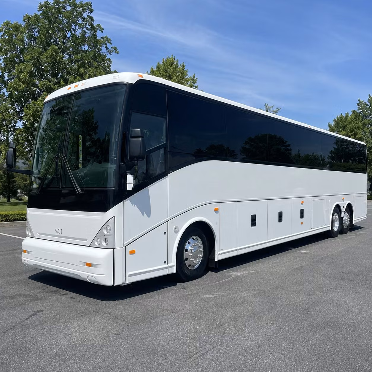 bus rental options for lansing trips