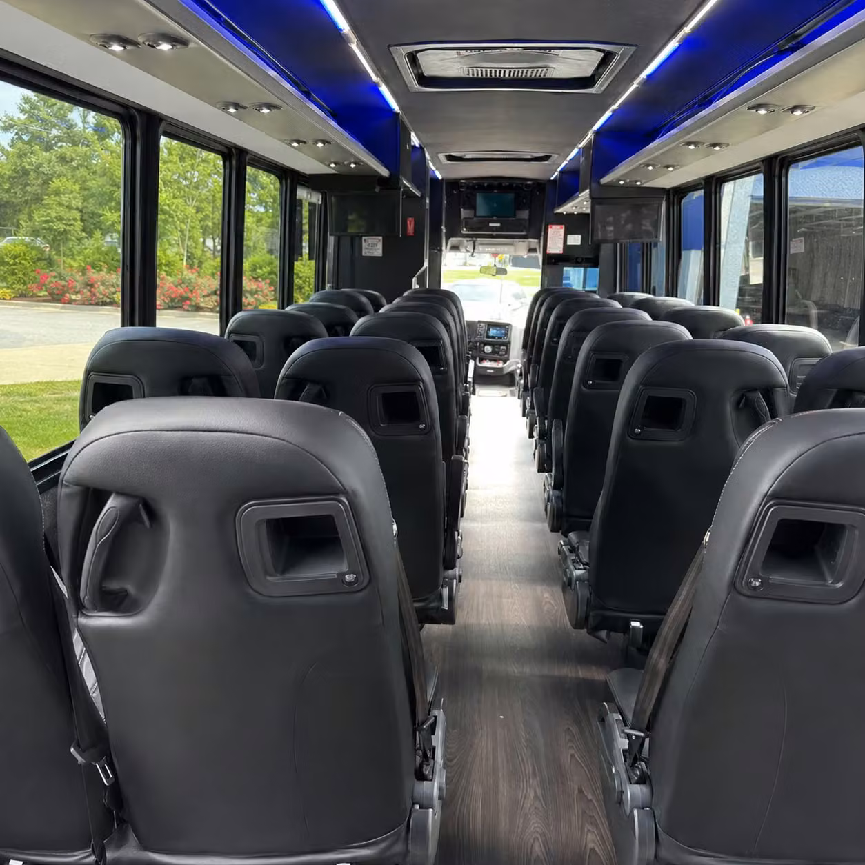 lansing 20 passenger minibus rental