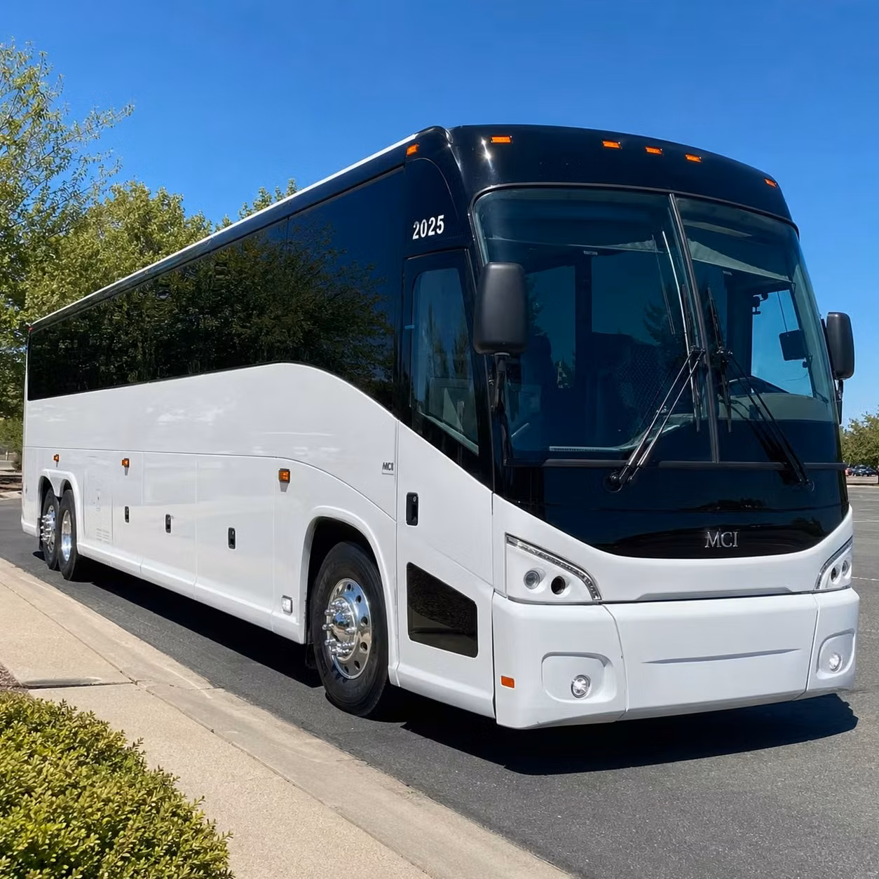 long distance bus rentals for michigan state university groups traveling out of lansing