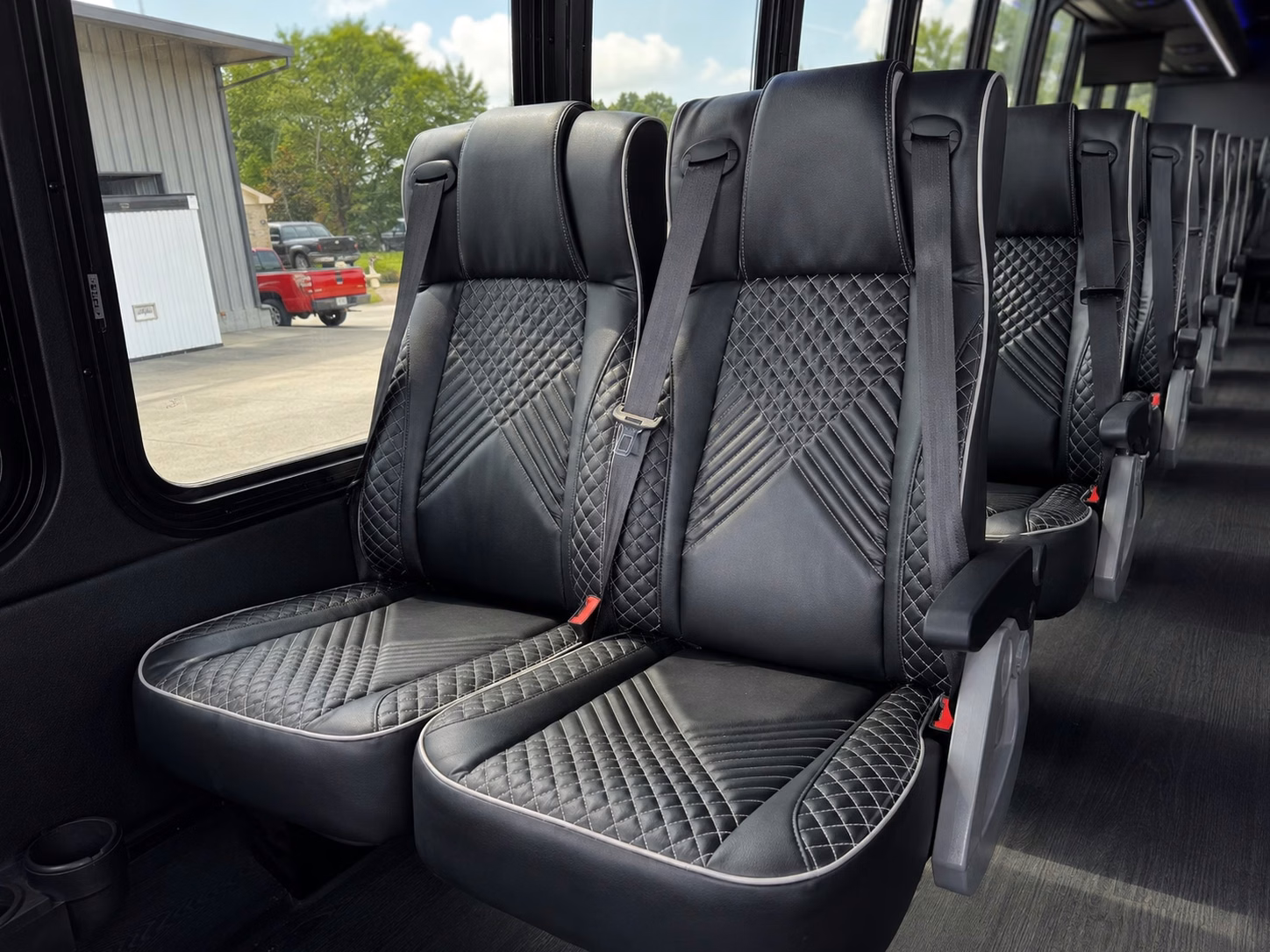 minibus and charter bus rentals for lansing lugnuts games at jackson field